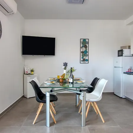 By The Sea Betina, Murter - 20450 Apartment